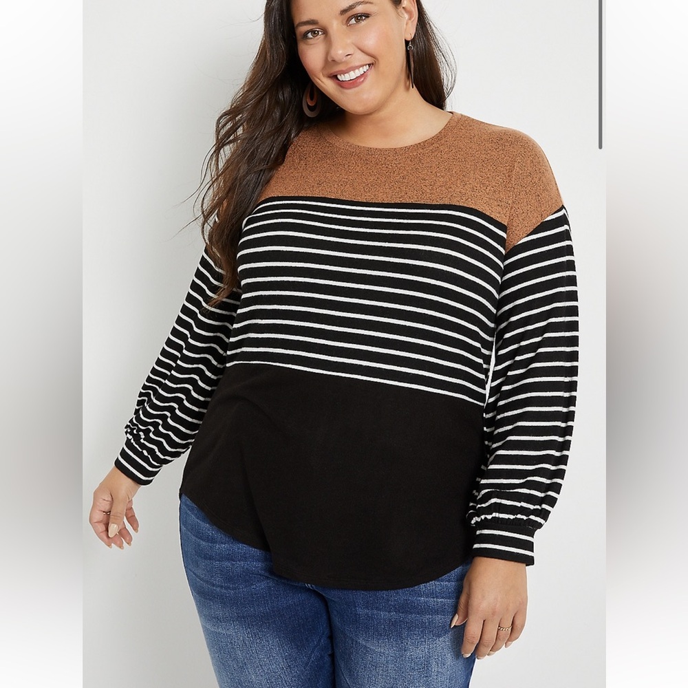 Maurice’s- Plus Size Gold Colorblock Long Sleeve Cozy Tee- 3X